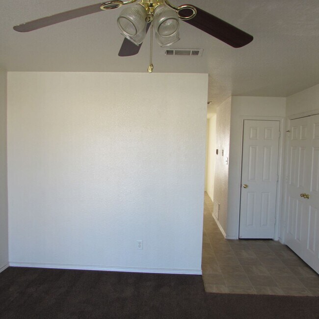 Building Photo - 3308 Hereford Ln