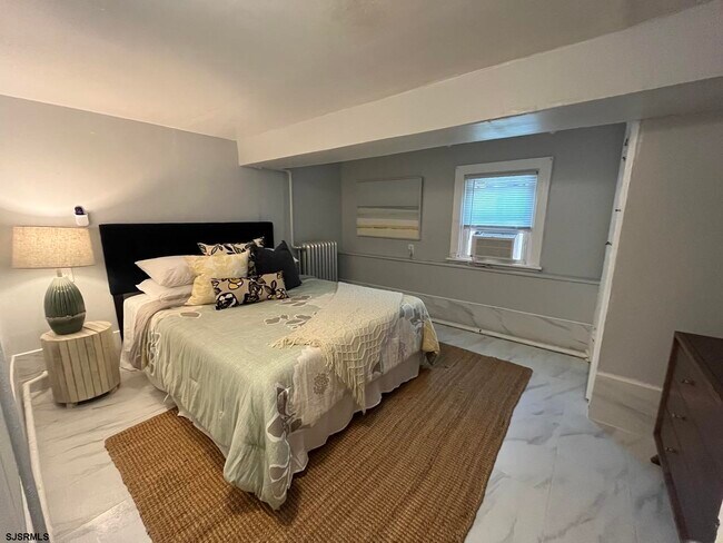 Building Photo - 6 N Nashville Ave