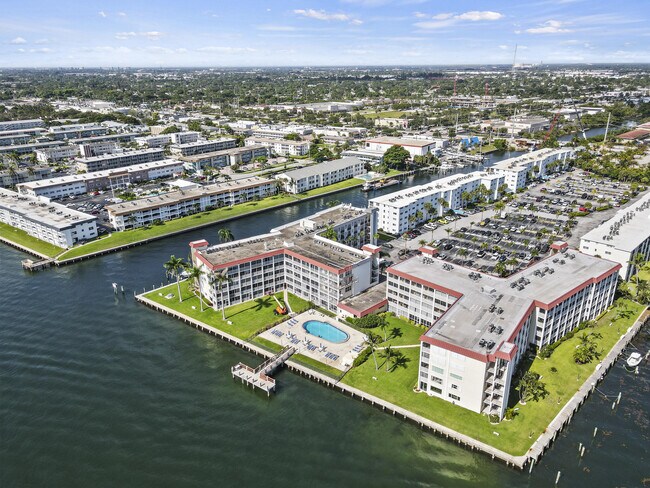 Building Photo - 100 Paradise Harbour Blvd