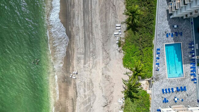 Building Photo - 3215 S Ocean Blvd