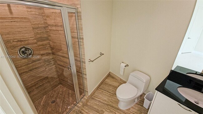 Building Photo - 15901 Collins Ave