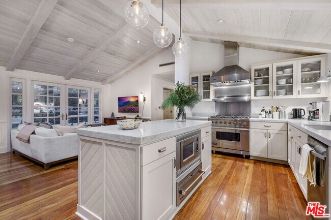 Building Photo - 163 Acari Dr