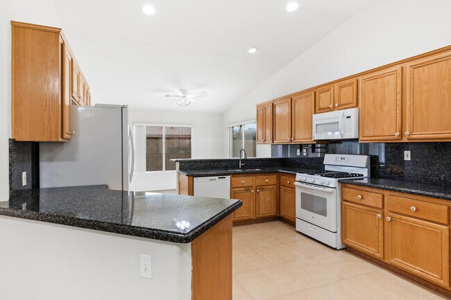 Building Photo - 81157 La Reina Cir