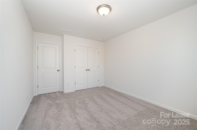 Building Photo - 3220 Lilac Grove Dr
