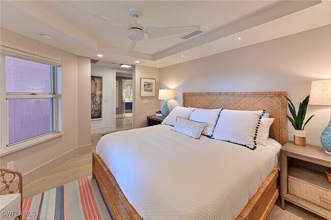 Building Photo - 265 Barefoot Beach Blvd