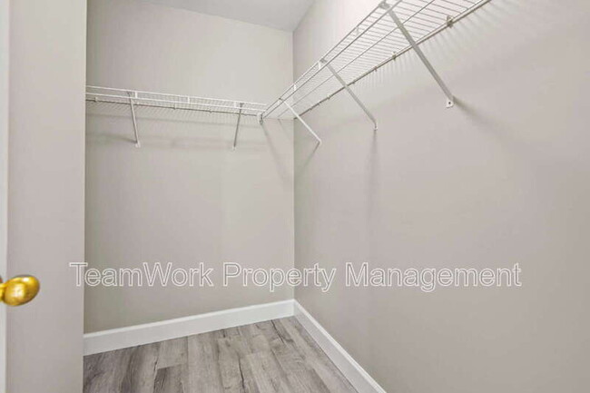 Building Photo - 311 Harriswood Ln