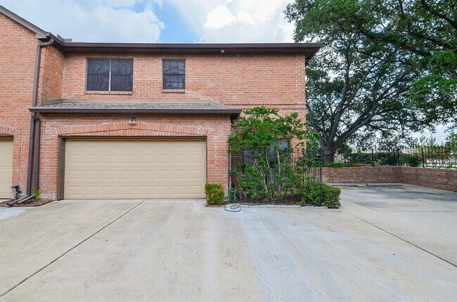 Building Photo - 5630 Fairdale Ln