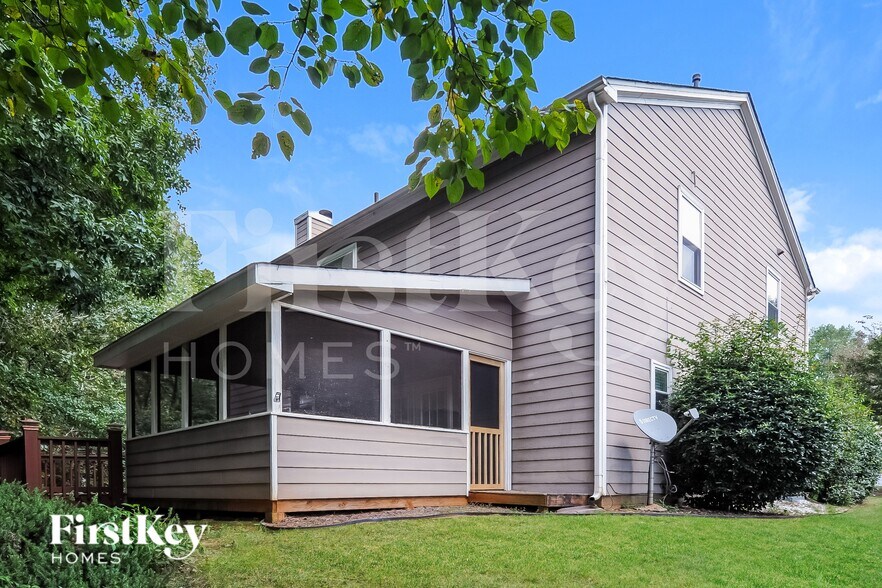 Building Photo - 2218 Sprucewood Dr NW