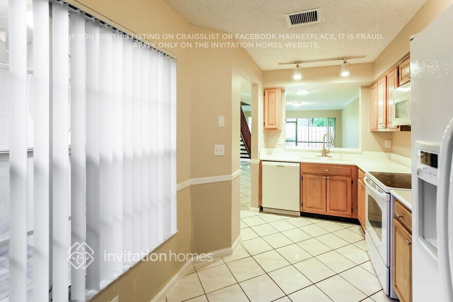 Building Photo - 10808 Cypress Glen Dr