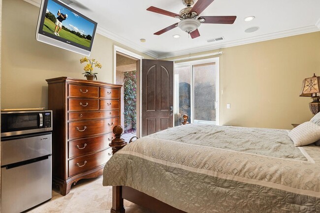 Building Photo - 9 Via Santanella