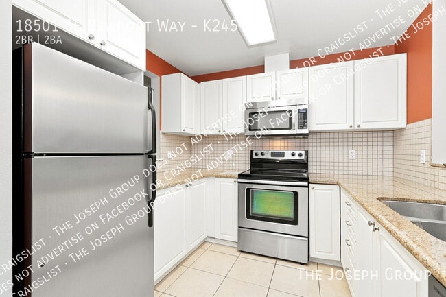 Building Photo - 18501 SE Newport Way