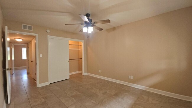 Building Photo - 726 Eglin Pkwy
