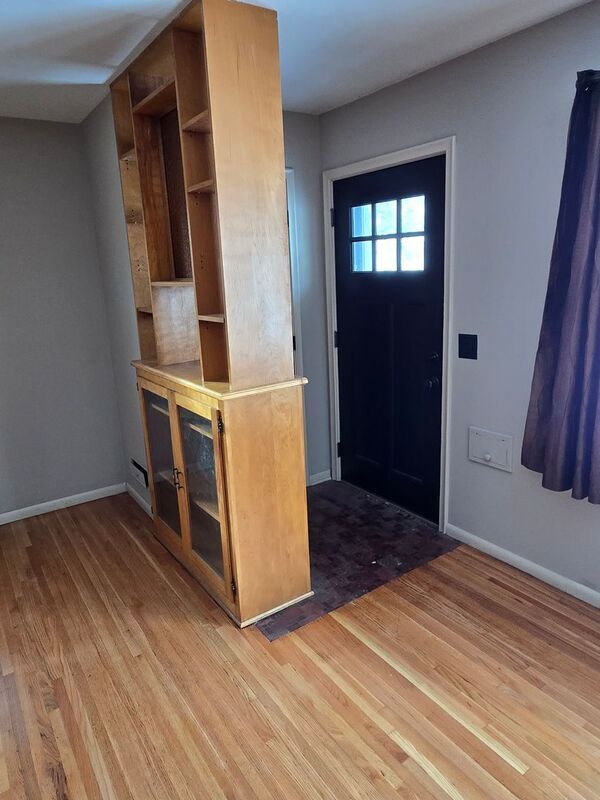 Building Photo - 5800 N Girard Ave