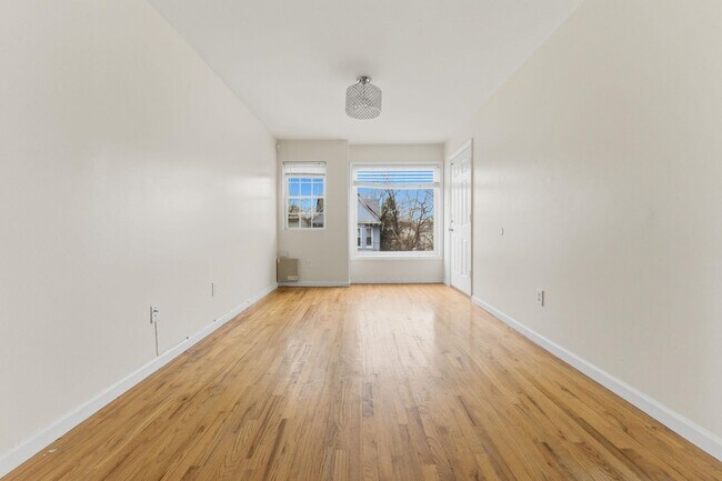 Building Photo - 46 ARMSTRONG St