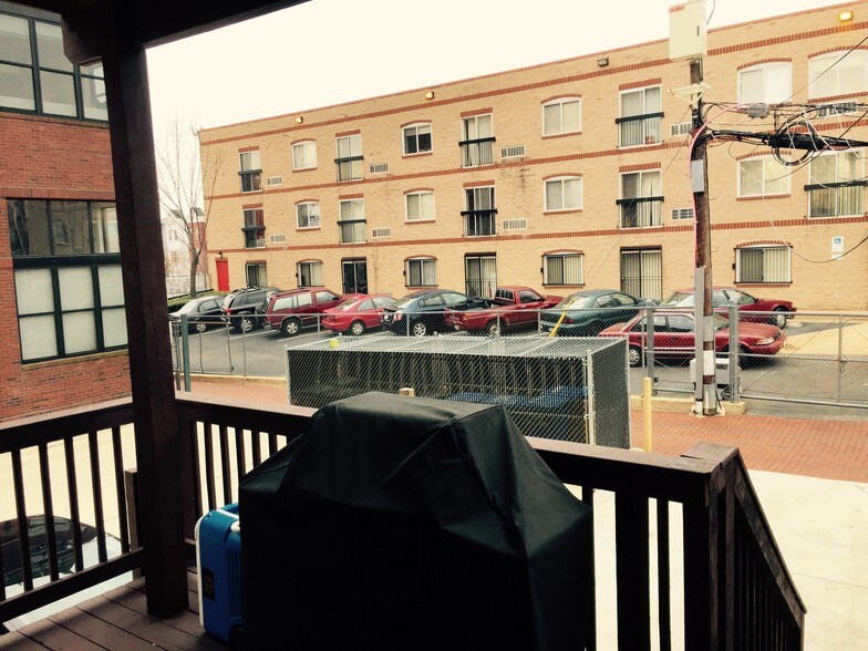 Building Photo - 2212 11th St NW