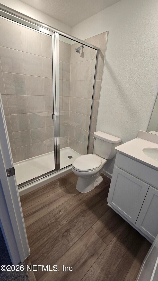 Building Photo - 661 Holly Lks Dr