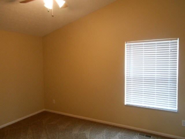 Building Photo - 6693 Jennyann Way