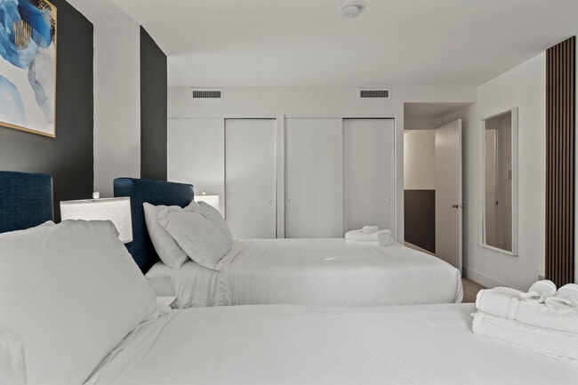 Building Photo - 111-23 N 15th St