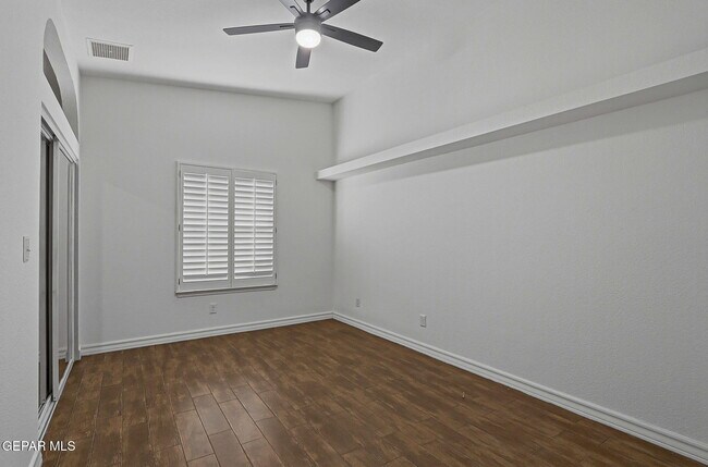 Building Photo - 232 Ave Mirador