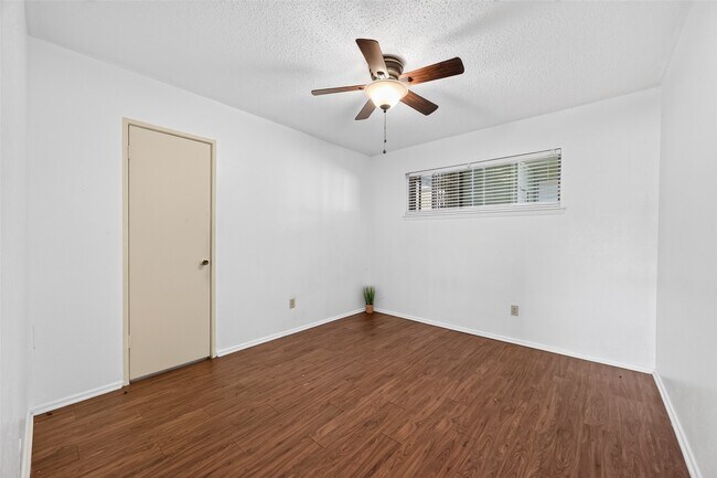 Building Photo - 7714 Renwick Dr