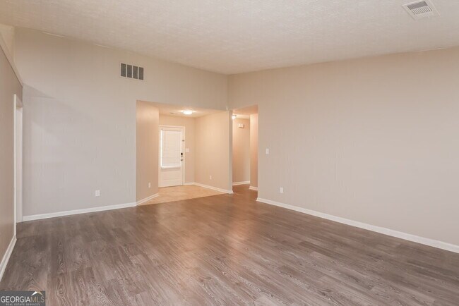 Building Photo - 1728 Brandon Square