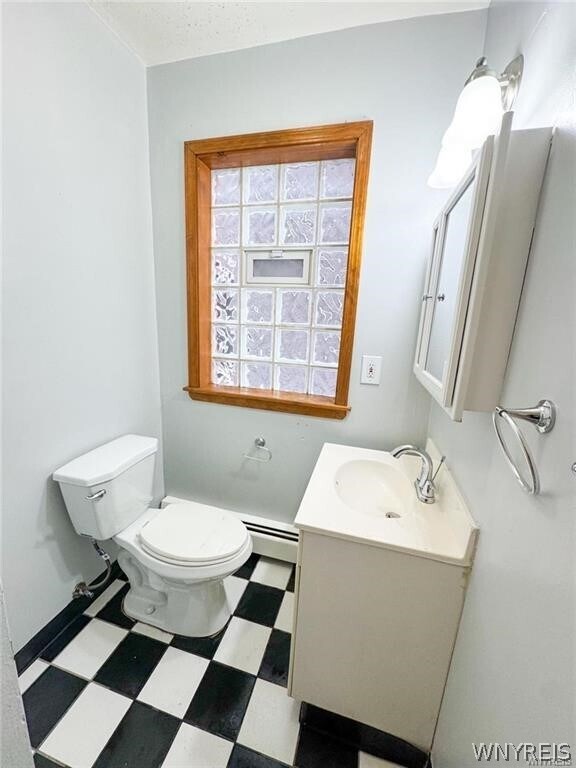 Building Photo - 1953 Falls St