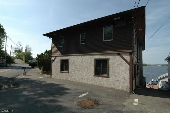 Primary Photo - 133 Nolans Point Rd