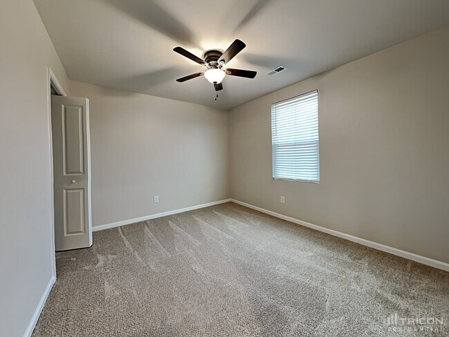 Building Photo - 656 McCormick Ln