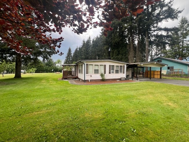 Primary Photo - Quiet 3 bedroom home