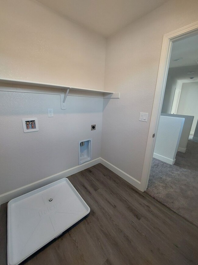 Building Photo - New Rental with a chance to Own