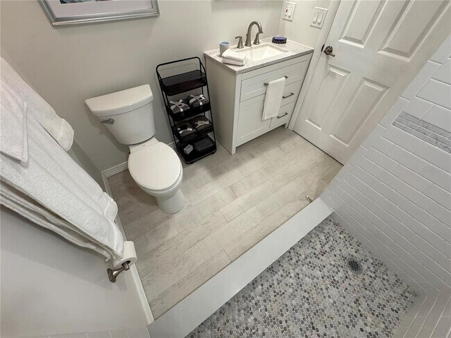 Building Photo - 5720 13th Ave N