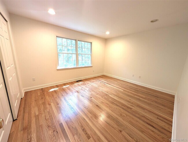 Building Photo - 46 McGuiness Ln