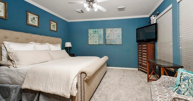 Building Photo - 43 Crocus Petal St