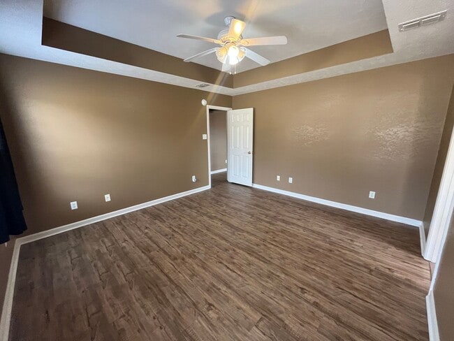 Building Photo - Cabot Rental!