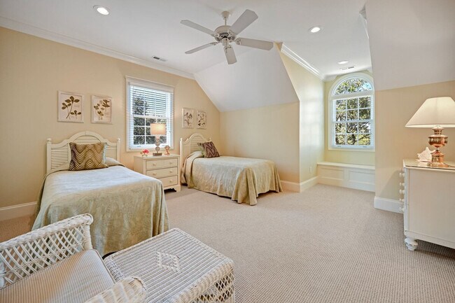 Building Photo - 3482 Luvan Blvd