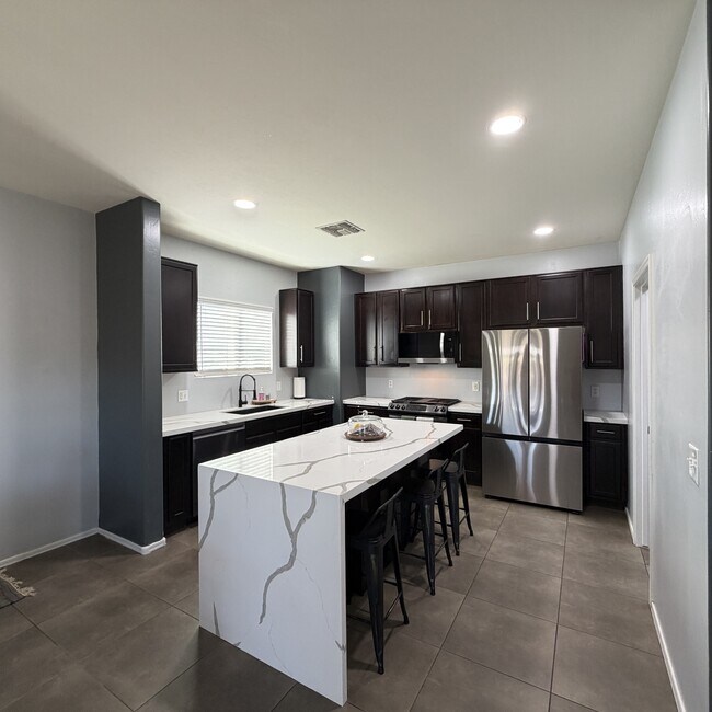 Building Photo - 726-PM26-726 S Harry P Stagg Dr