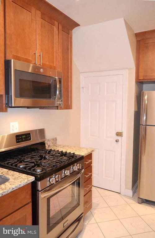 Building Photo - 206 S Courthouse Rd