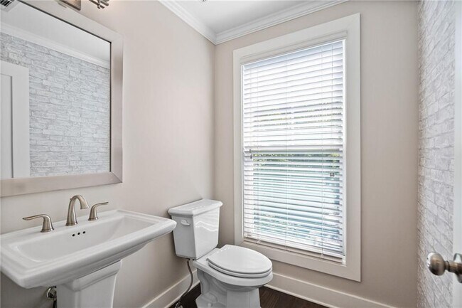 Building Photo - 2180 Colvin Ct NW