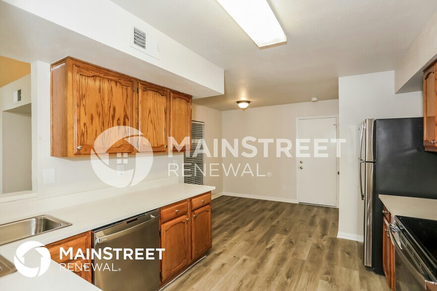 Building Photo - 5311 Pocassett Dr