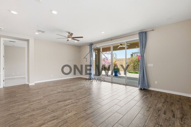 Building Photo - 9836 E Red Giant Dr