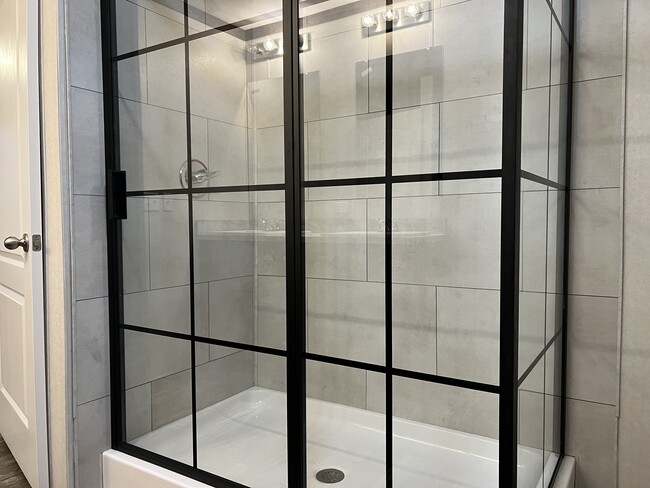 Building Photo - 2 Sycamore