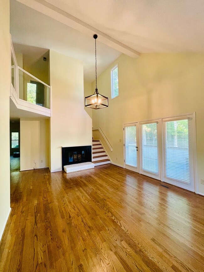 Building Photo - A Beautiful Updated End Unit Townhouse in Coventry, with 2 bedrooms on the first floor. Right nex...