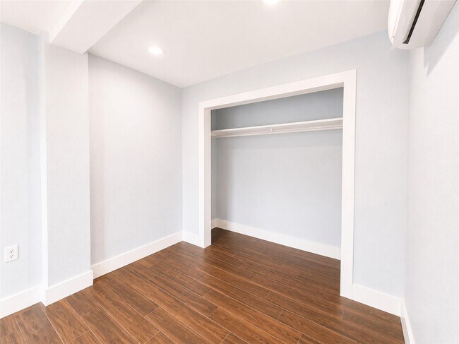 Building Photo - 1224 Kennie Dr
