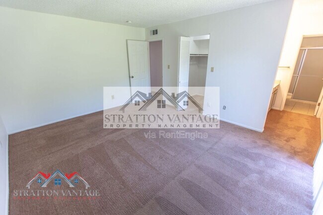 Building Photo - 7911 East Vía de Belleza