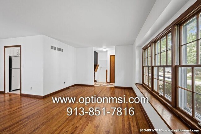 Building Photo - Comfort, Space & Style – Beautifully Updated Split-Level Home