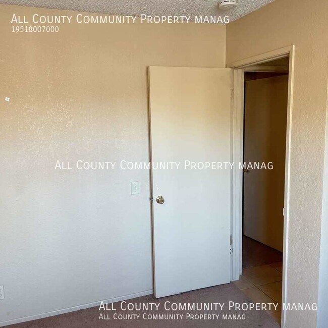 Building Photo - 73856 Sunnyvale Dr