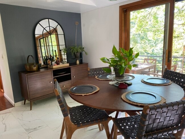 Building Photo - 106 Injun Hollow Rd