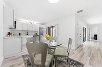 Building Photo - 1424 14th Terrace