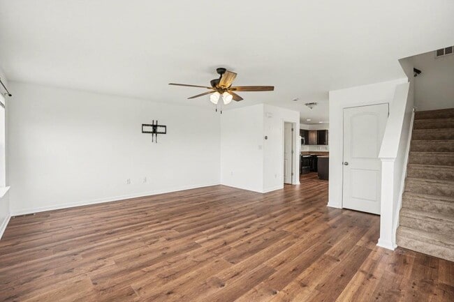 Building Photo - 700 Admiral's Quay Dr