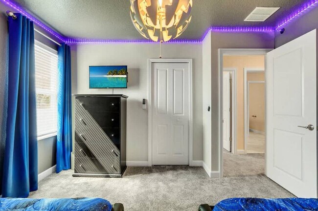 Building Photo - 9016 Sommerset Hills Dr